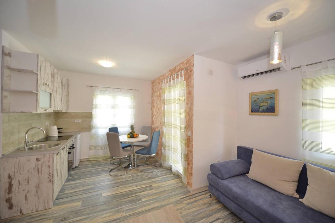 J & P Apartments Orahovac Kotor Extérieur photo