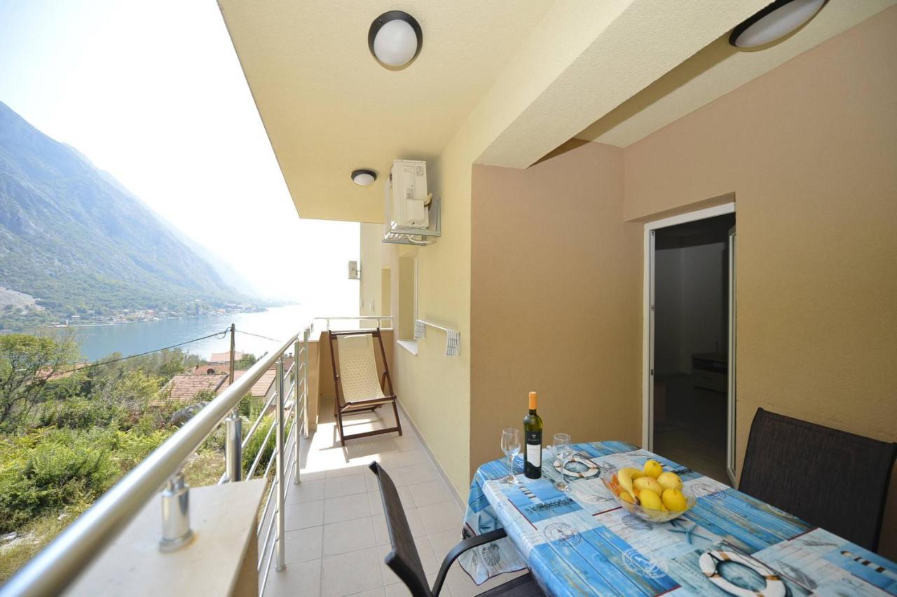 J & P Apartments Orahovac Kotor Extérieur photo