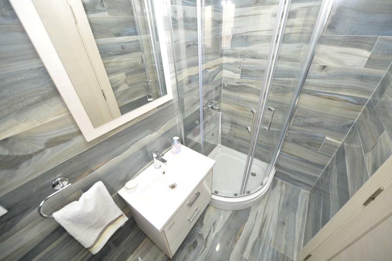 J & P Apartments Orahovac Kotor Extérieur photo